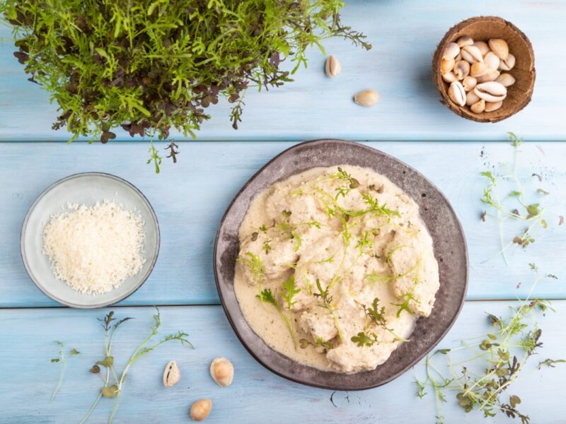 Blanquette exotique : du poisson avec du lait de coco et de la citronnelle